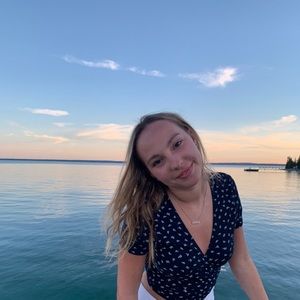 Meet your Posher, Jillian